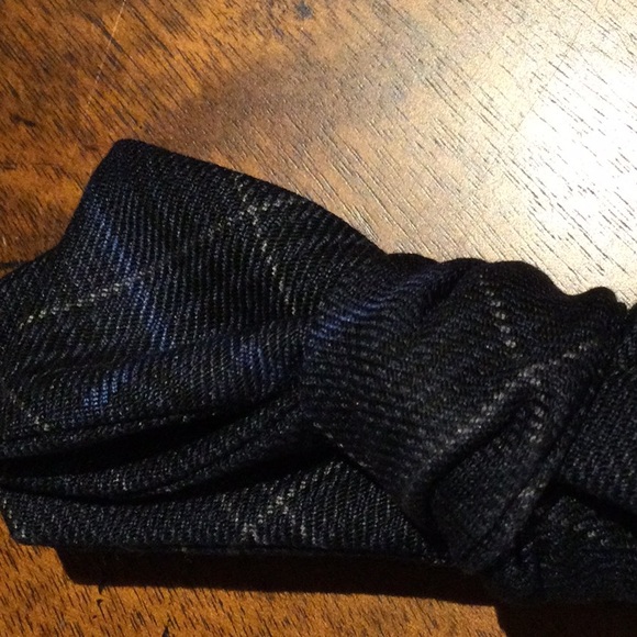 NWT $165 GUCCI MEN'S BOW TIE  COMES WITH BOX - Picture 7 of 8